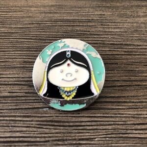 Disney Official Trading Pin: Hidden Mickey: It's a Small World: India
